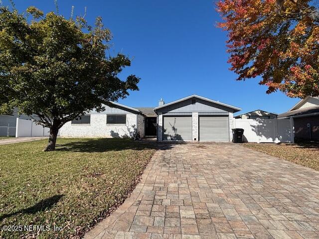 2198 Carter Braxton Road Orange Park, FL 32073 - Photo 4 of 23 IMG_1011