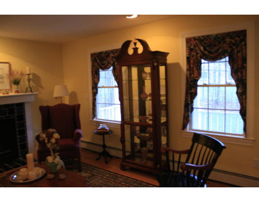 28 Manchaug Road Sutton, MA 01590 - Photo 16 of 29