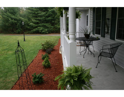 28 Manchaug Road Sutton, MA 01590 - Photo 2 of 29