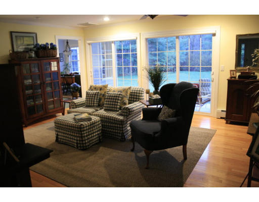 28 Manchaug Road Sutton, MA 01590 - Photo 9 of 29