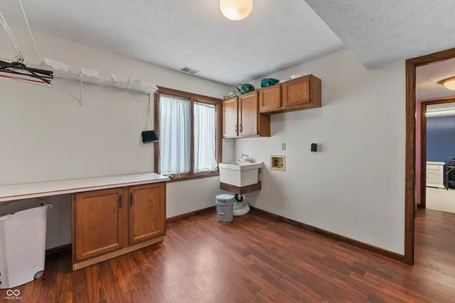 $399,900 | 8031 Edgewood Court, Plainfield, IN 46168