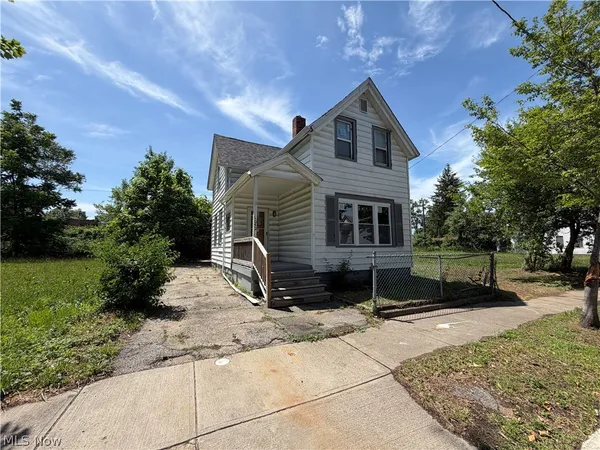 $99,900 | 1052 East 72nd Street, Cleveland, OH 44103
