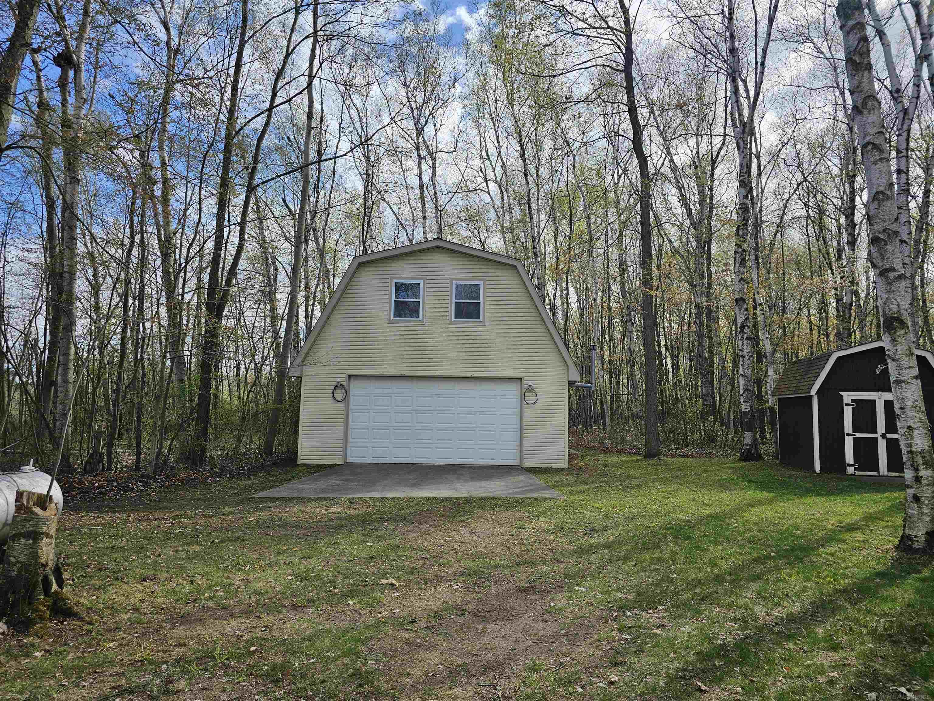 5857 North Lakeshore Road Palms, MI 48465 - Photo 8 of 20