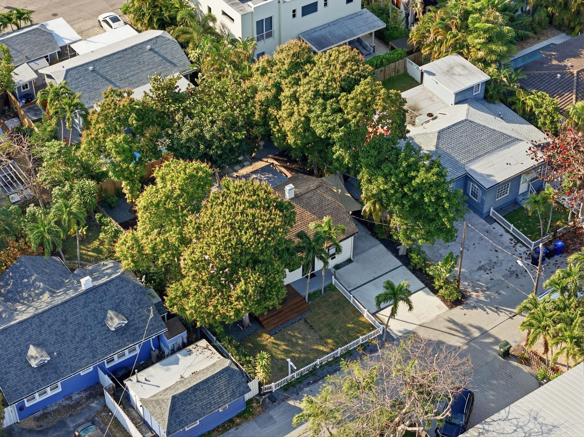 713 Northeast 17th Road Fort Lauderdale, FL 33304 - Photo 24 of 27 Photo 24