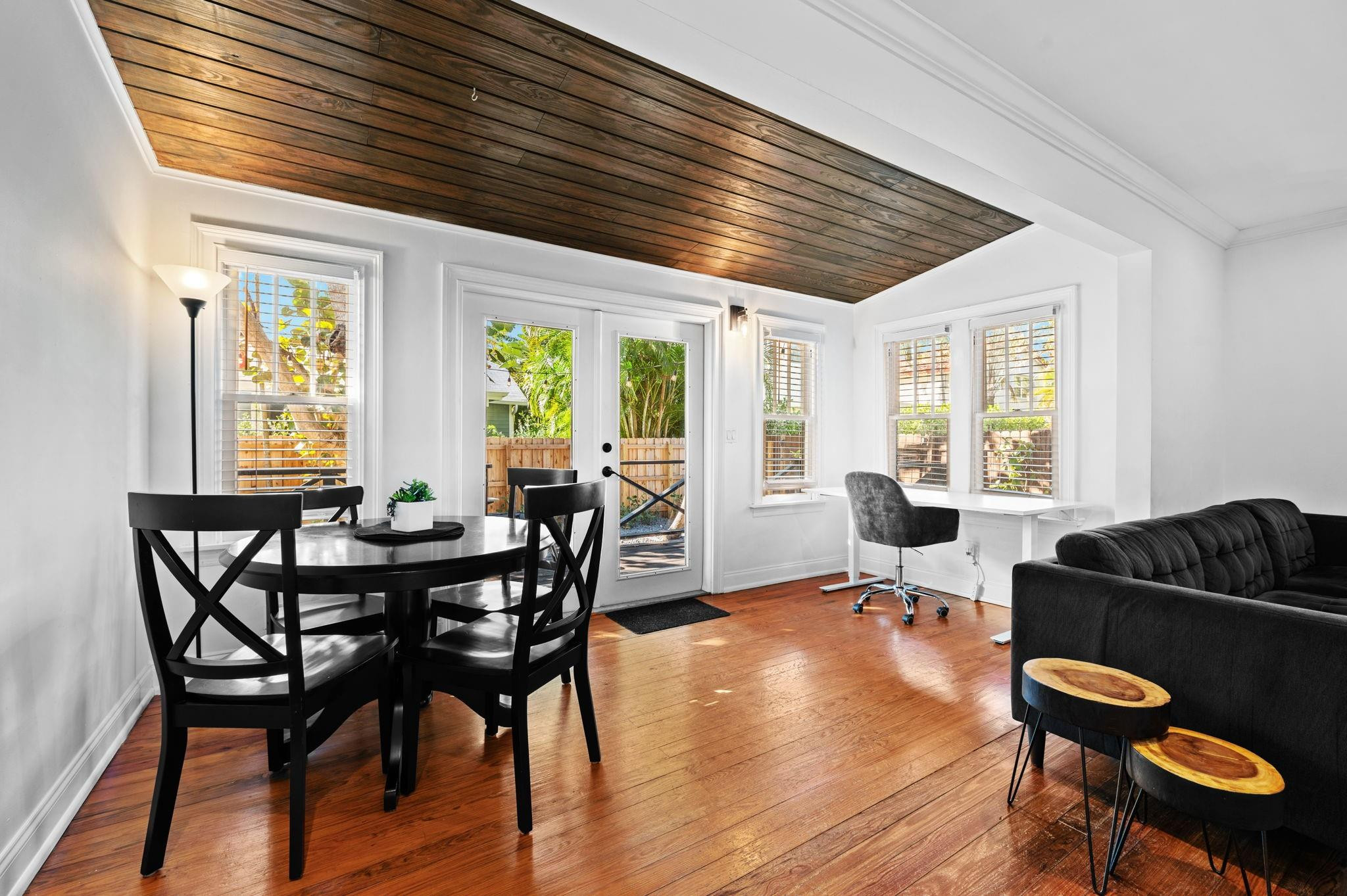 713 Northeast 17th Road Fort Lauderdale, FL 33304 - Photo 7 of 27 Photo 7