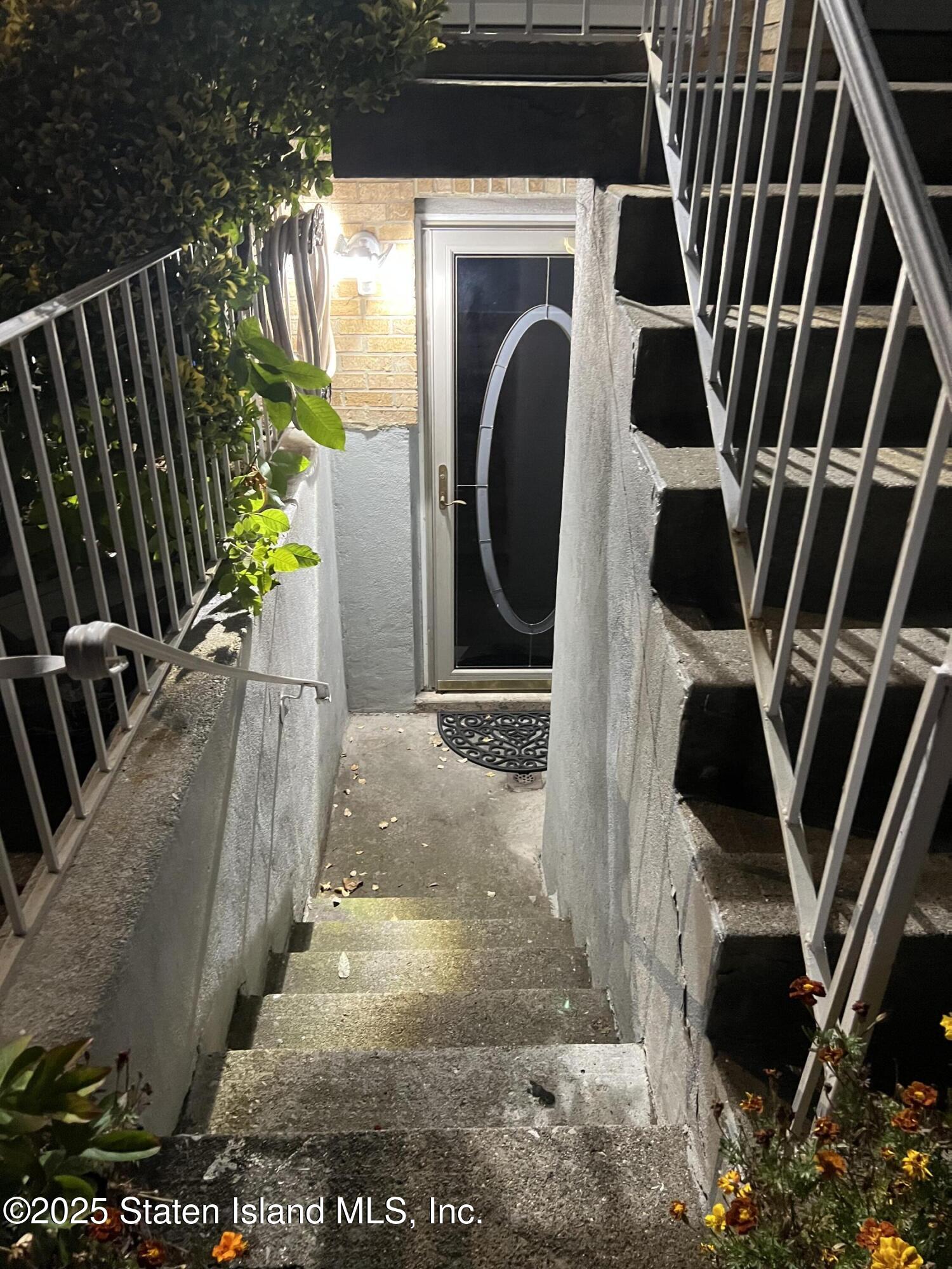 256 Maple Parkway Staten Island, NY 10303 - Photo 20 of 21 a view of washer and dryer
