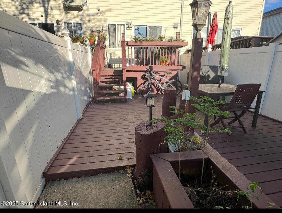 256 Maple Parkway Staten Island, NY 10303 - Photo 3 of 21 a view of outdoor seating