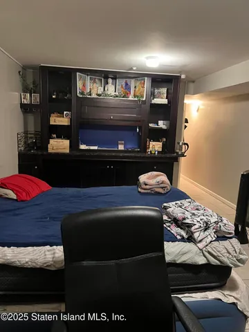 $574,999 | 256 Maple Parkway | Mariners Harbor