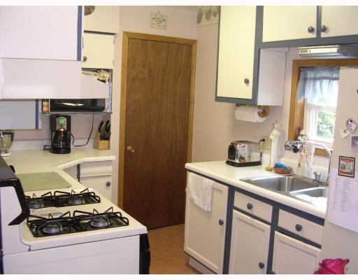 420 Ohio Avenue Rochester, PA 15074 - Photo 4 of 7 Kitchen.