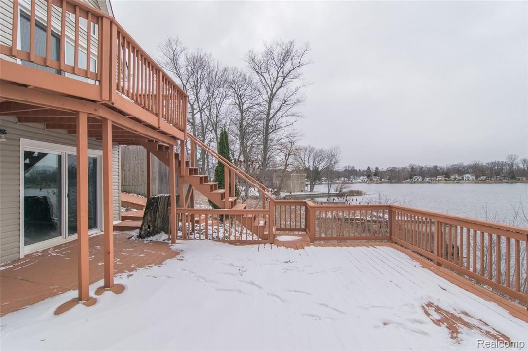 5299 Wayne Road White Lake, MI 48383 - Photo 47 of 52 DSC_0136.jpg