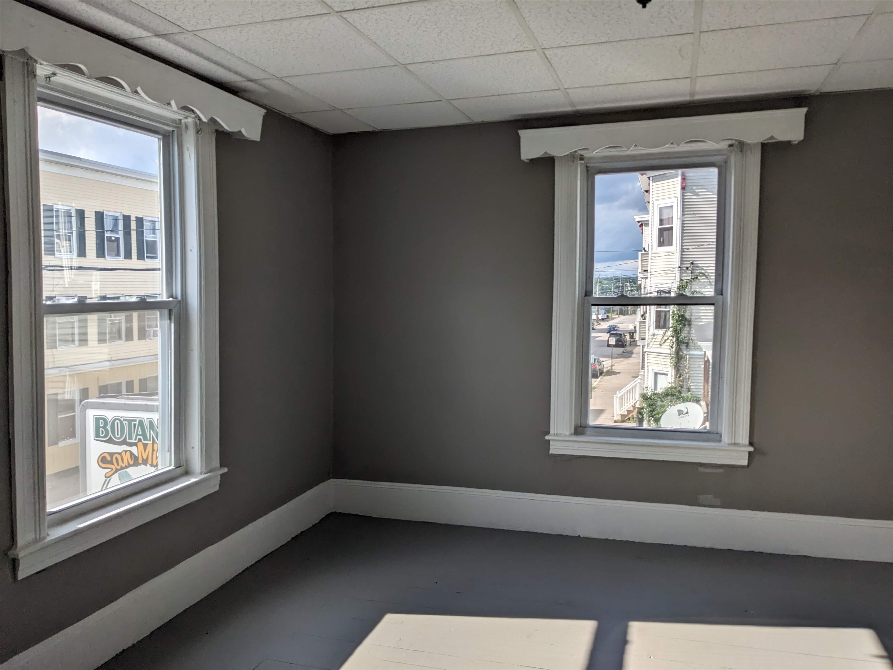 205 Wilson Street, Unit 2 Manchester, NH 03103 - Photo 11 of 14