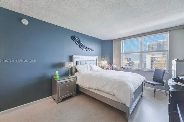 $2,800 | 1950 South Ocean Drive, Unit 20D, Hallandale Beach, FL 33009