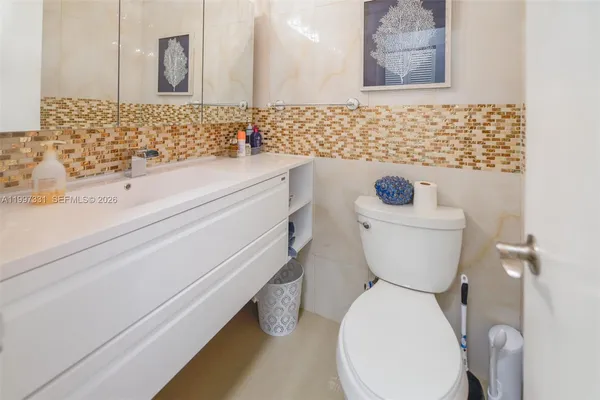 $2,800 | 1950 South Ocean Drive, Unit 20D, Hallandale Beach, FL 33009