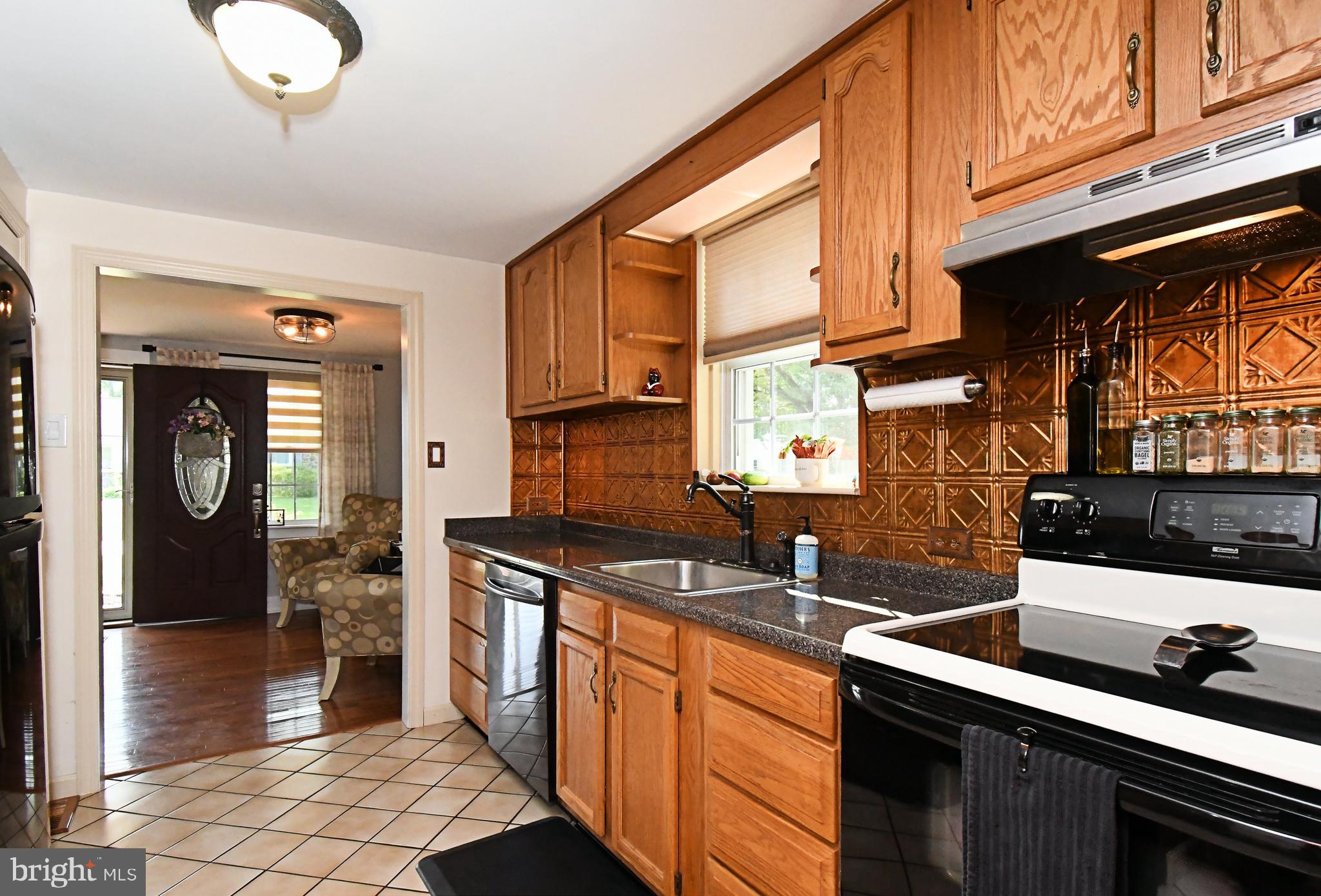 1031 Cardinal Road Norristown, PA 19403 - Photo 16 of 94 Gallery Image 16
