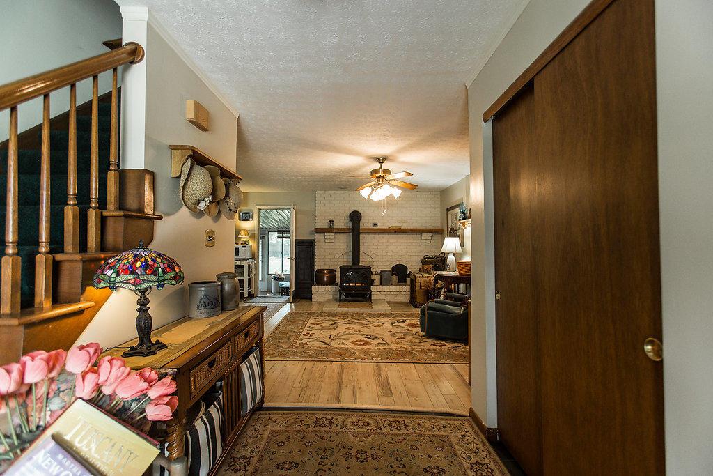 1384 Hiner Road Orient, OH 43146 - Photo 10 of 32 Gallery Image 10