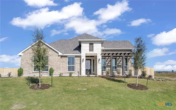 front view of house with a yard