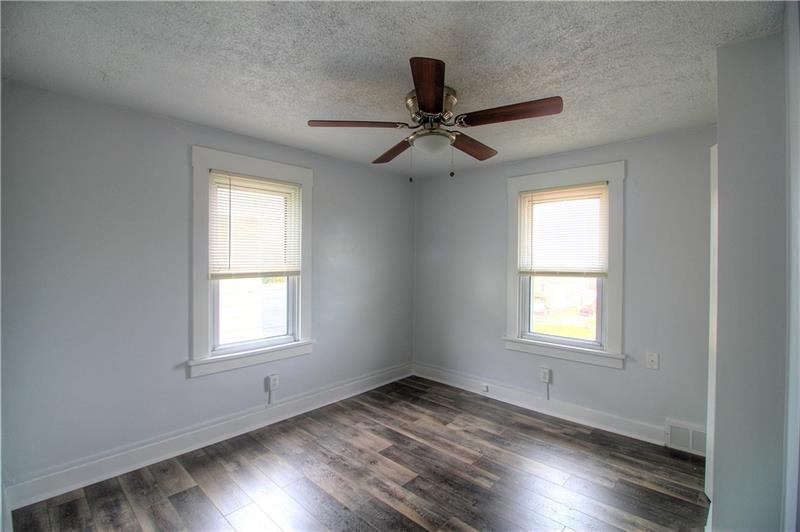 313 Webster Street Rochester, PA 15074 - Photo 17 of 25