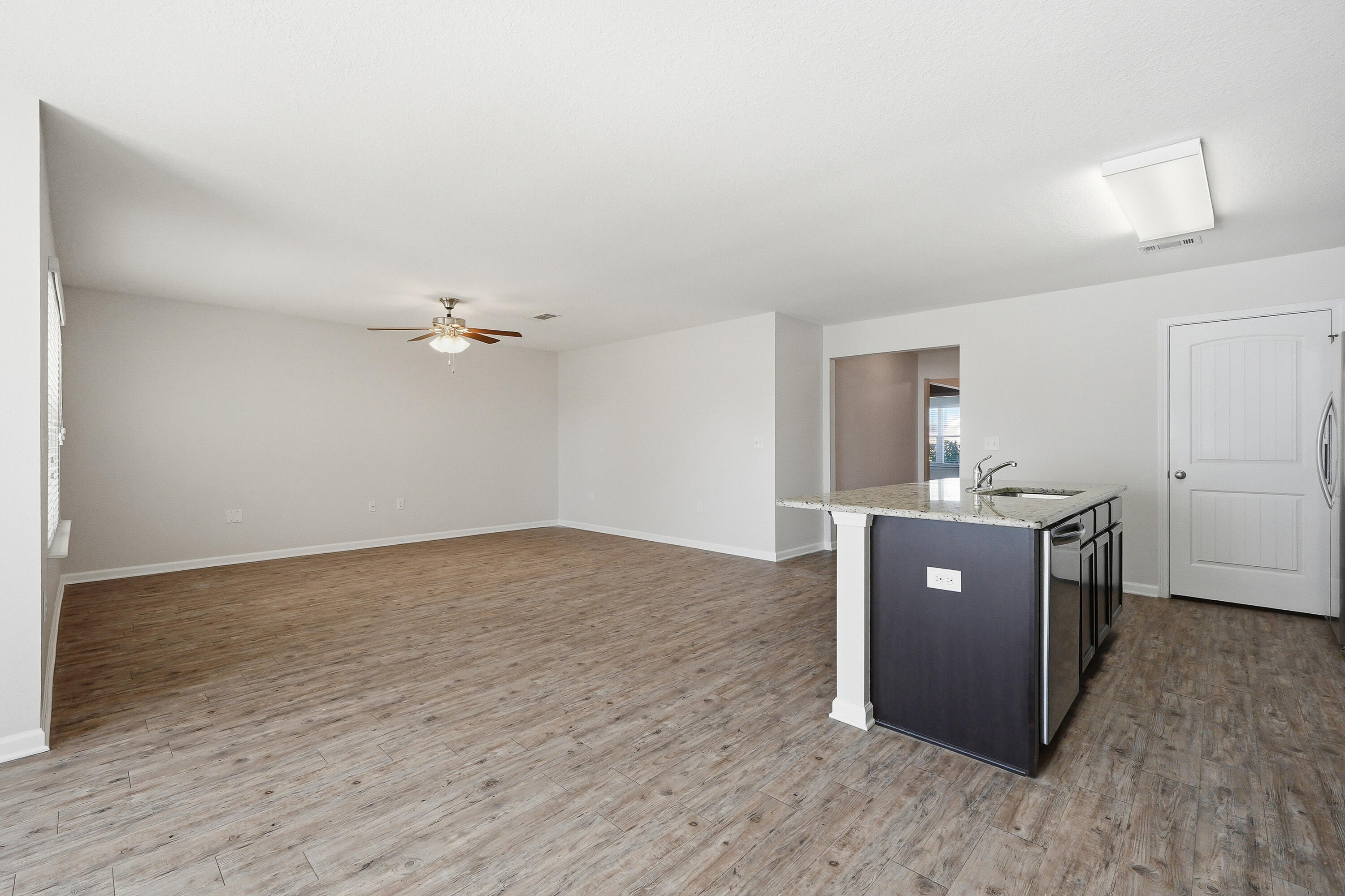 727 Widgeon Way Crestview, FL 32539 - Photo 7 of 41 727 Widgeon Way-48