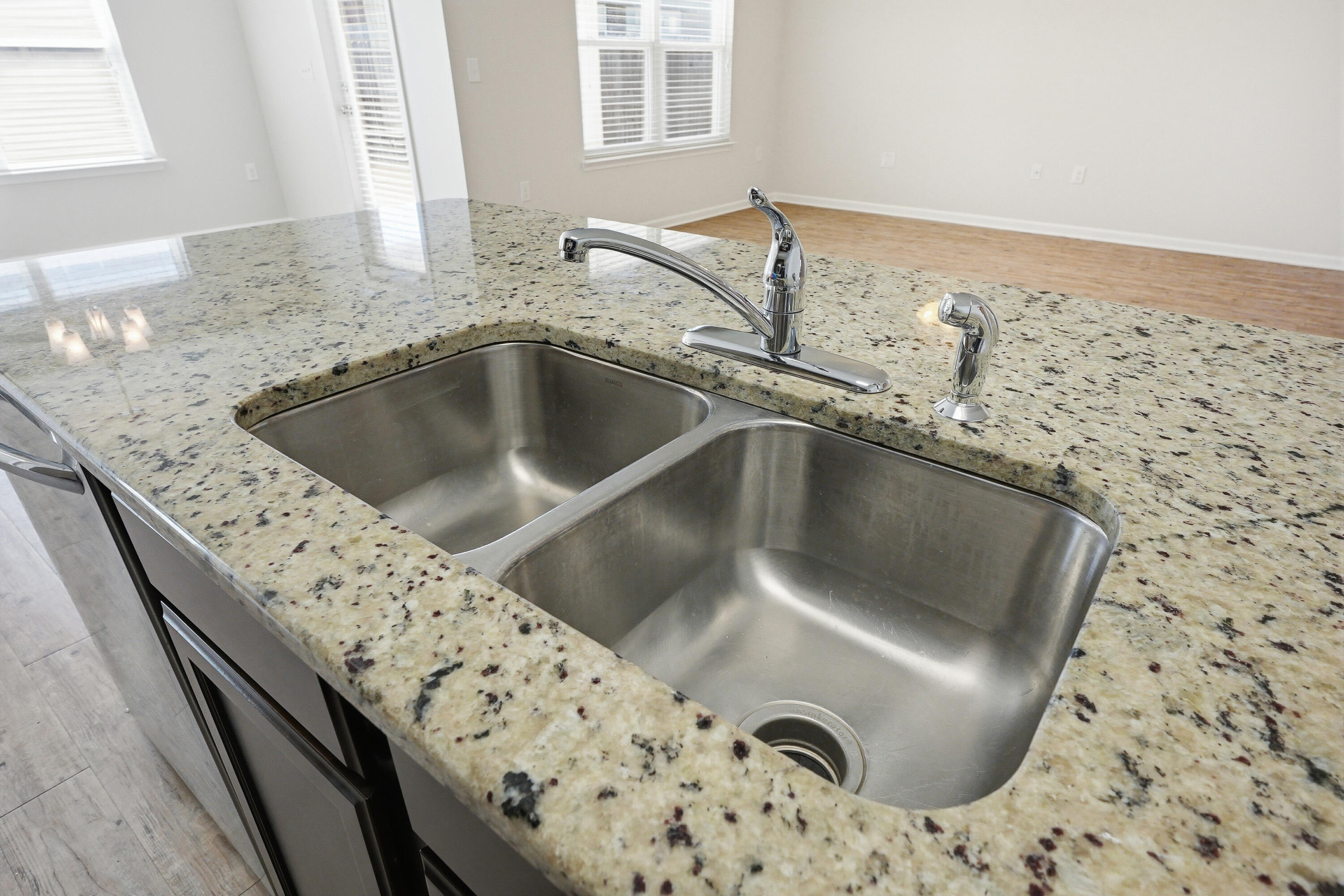 727 Widgeon Way Crestview, FL 32539 - Photo 9 of 41 727 Widgeon Way-40