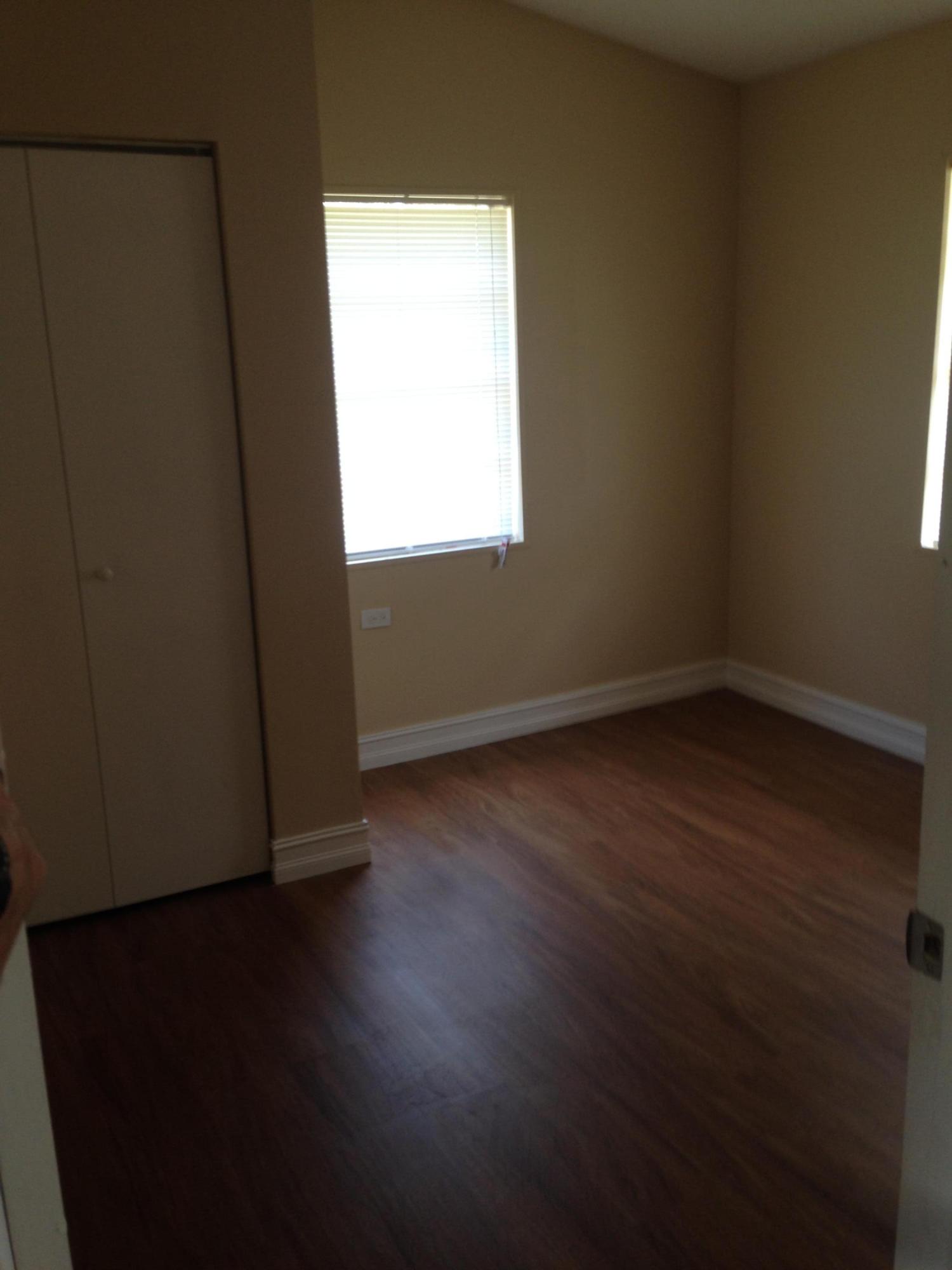 4915 Navarre Road Lake Worth, FL 33463 - Photo 8 of 13 IMG_2812