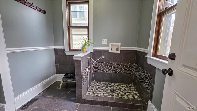 $249,900 | 118 East Genesee Street, Auburn, NY 13021