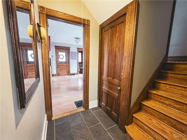 $249,900 | 118 East Genesee Street, Auburn, NY 13021