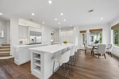 $1,595,000 | 6010 Isla Vista Court, Houston, TX 77041
