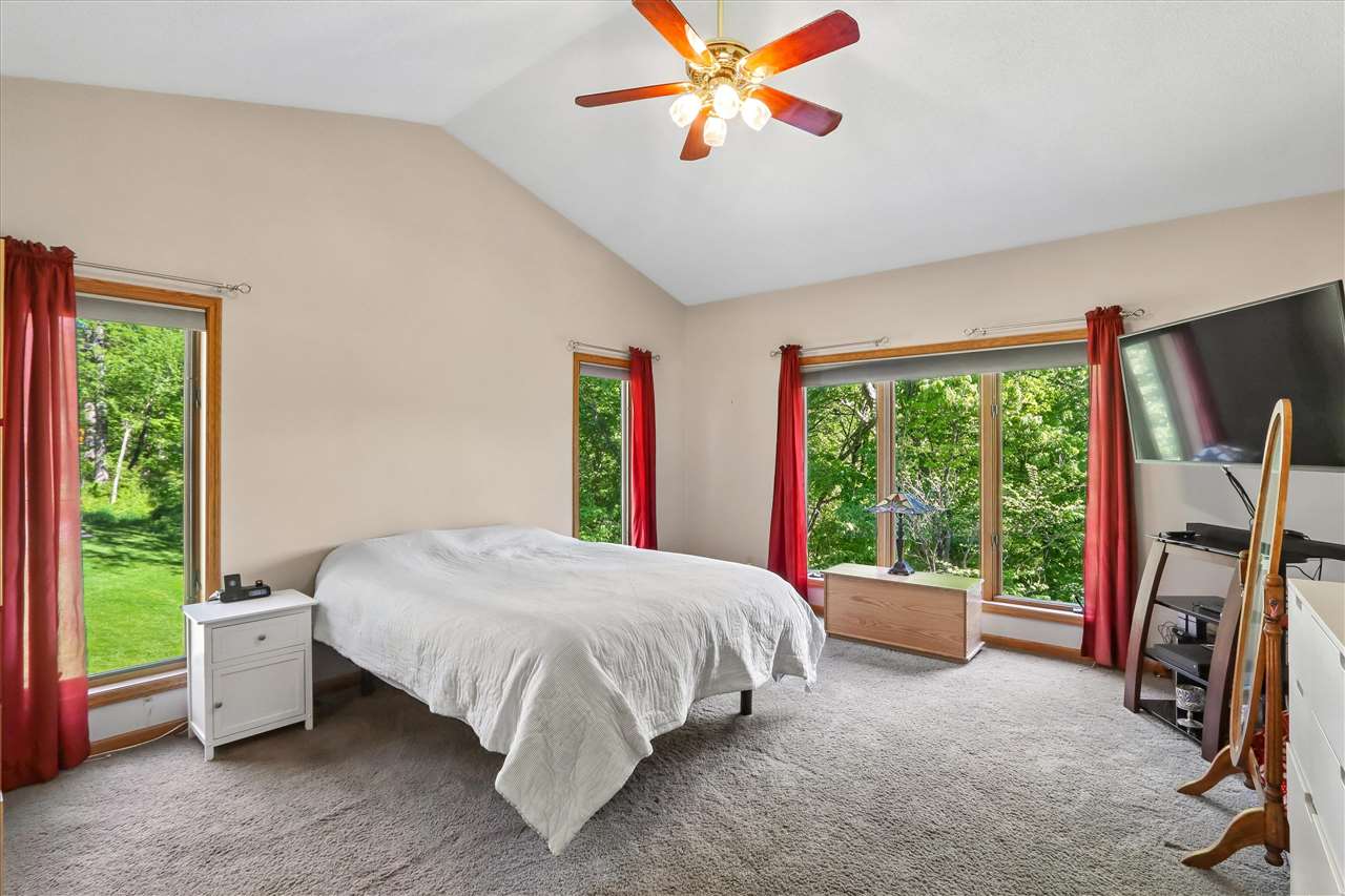3057 Sandy Beach Road Northeast Swisher, IA 52338 - Photo 19 of 41 Gallery Image 19