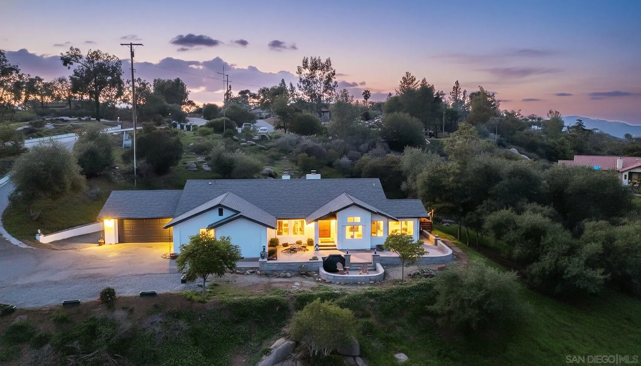 1392 Nancy Lee Lane Alpine, CA 91901 - Photo 4 of 49 Digitally Altered. Original Image (https://zimg.paragon.ice.com/ParagonImages/Property/PA/SDMLS/-514985/4/533/400/c1a38f503410d300696957e6adb9b955/3/18741b951d4cc03e6ed6ccf0fc7f9374/-514985-add5b388-ad2d-4019-a89e-cf6a5fcd0617.JPG)