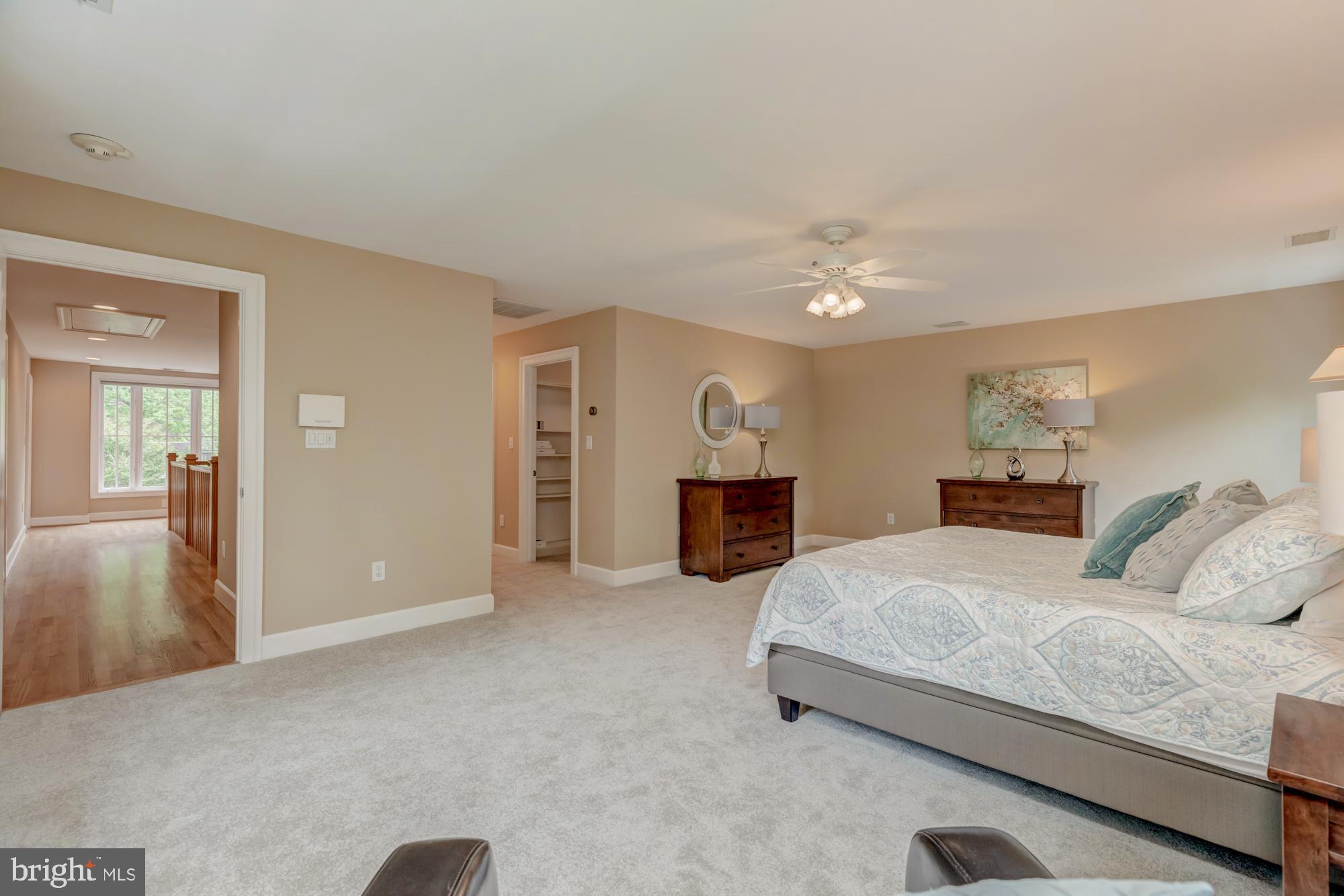 4052 Hunt Road Fairfax, VA 22032 - Photo 20 of 49 Master Bedroom side view