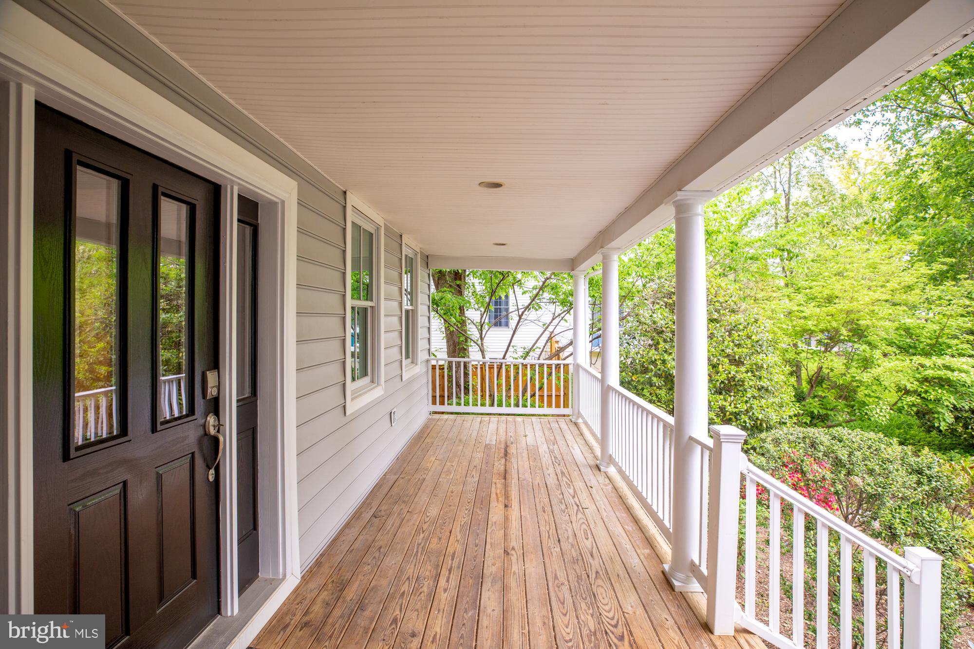 4052 Hunt Road Fairfax, VA 22032 - Photo 4 of 49 Large covered porch and front door