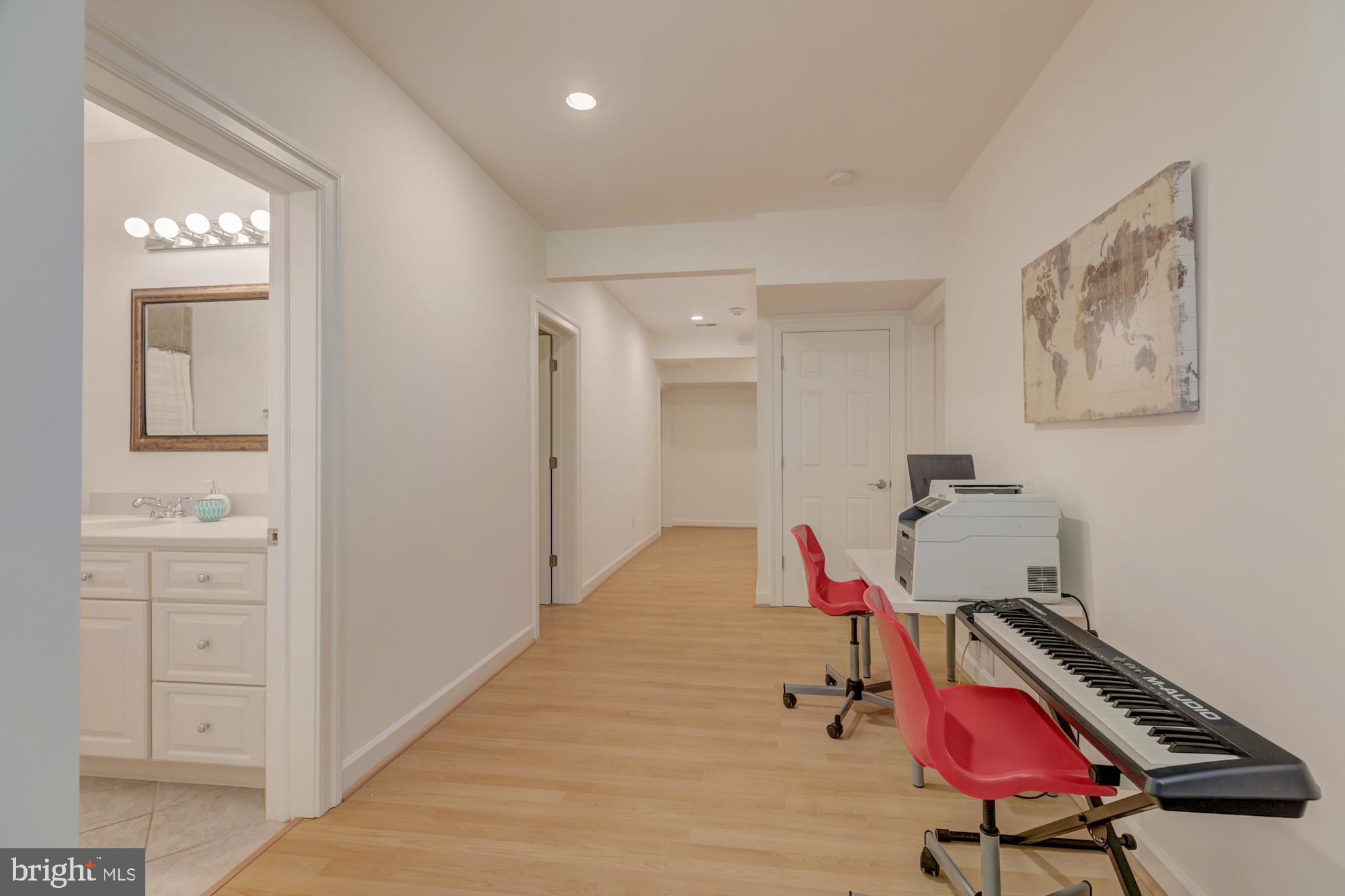 4052 Hunt Road Fairfax, VA 22032 - Photo 35 of 49 Rec room area