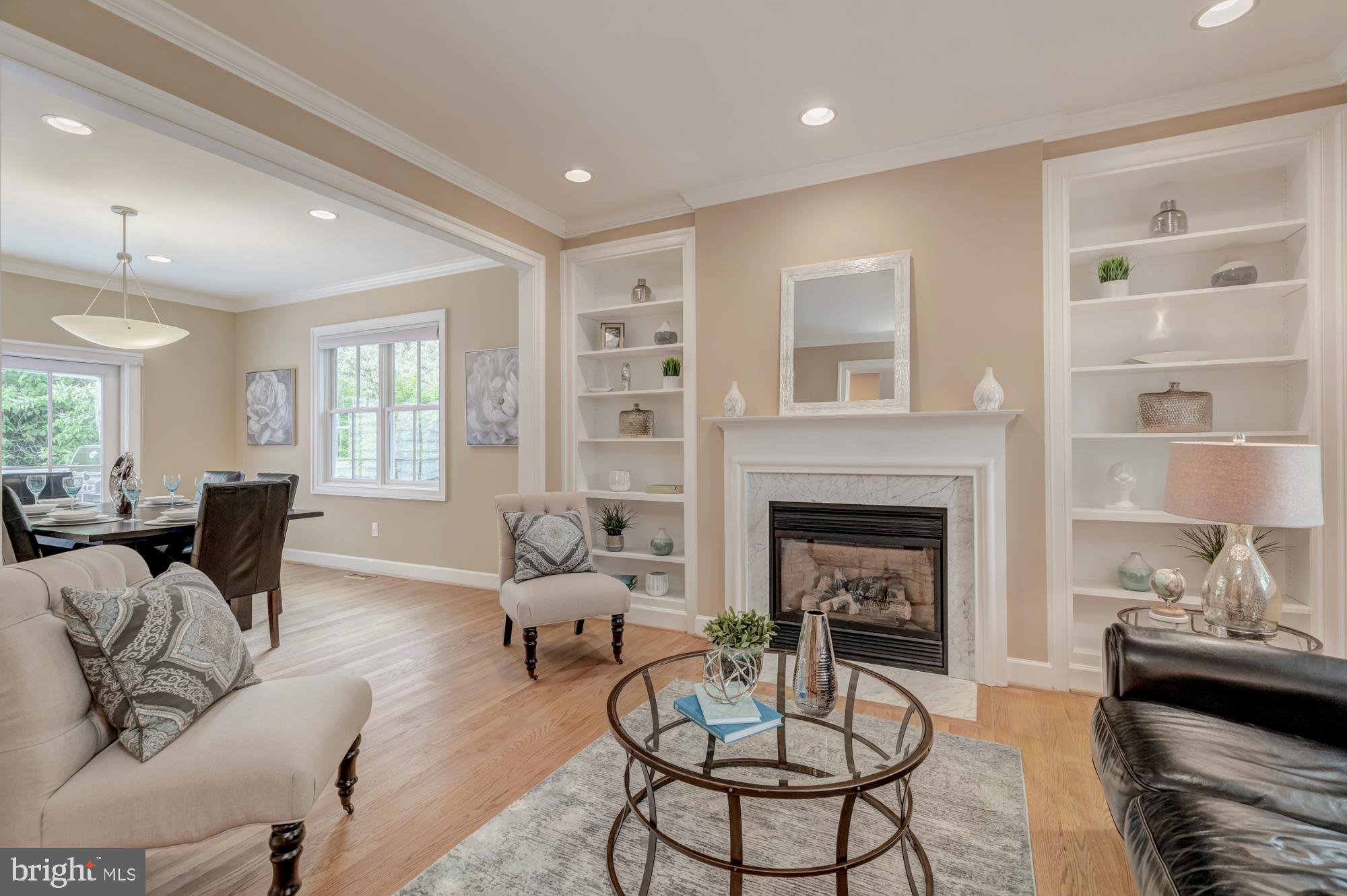 4052 Hunt Road Fairfax, VA 22032 - Photo 7 of 49 Living Room