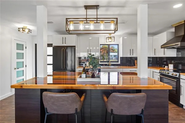 $739,000 | 203 Parkwood Lane, Edgewater, FL 32132