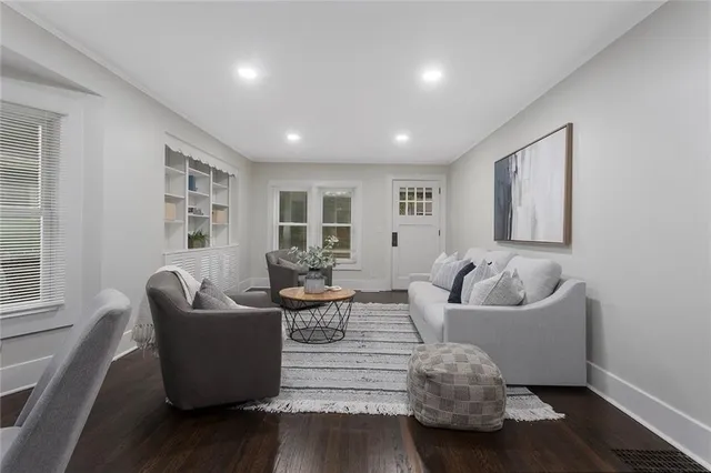 $240,000 | 34 South Jewell Street, Liberty, MO 64068