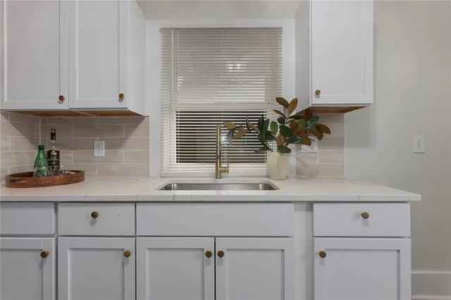 $240,000 | 34 South Jewell Street, Liberty, MO 64068