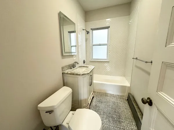$3,600 | 3 Mt Vernon Street, Unit 2, Boston, MA 02125