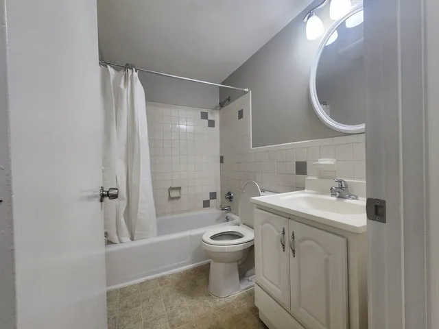 $2,100 | 134 Tyngsboro Road, Unit 10, Chelmsford, MA 01863