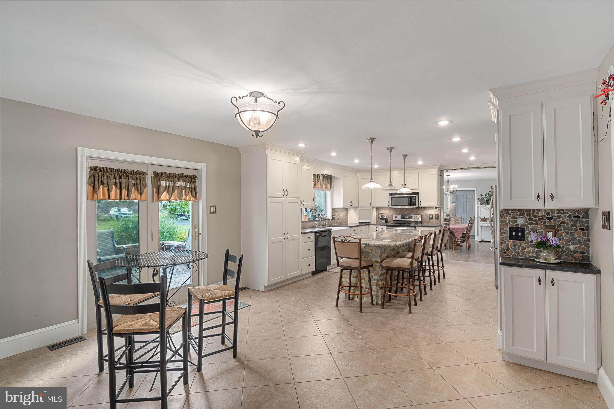 2455 Bedminster Road Perkasie, PA 18944 - Photo 14 of 68