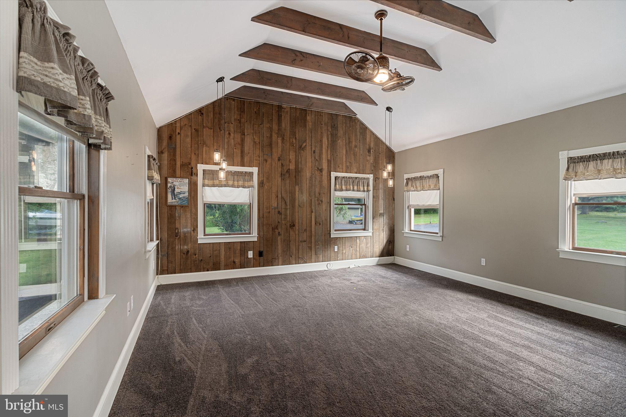 2455 Bedminster Road Perkasie, PA 18944 - Photo 16 of 68