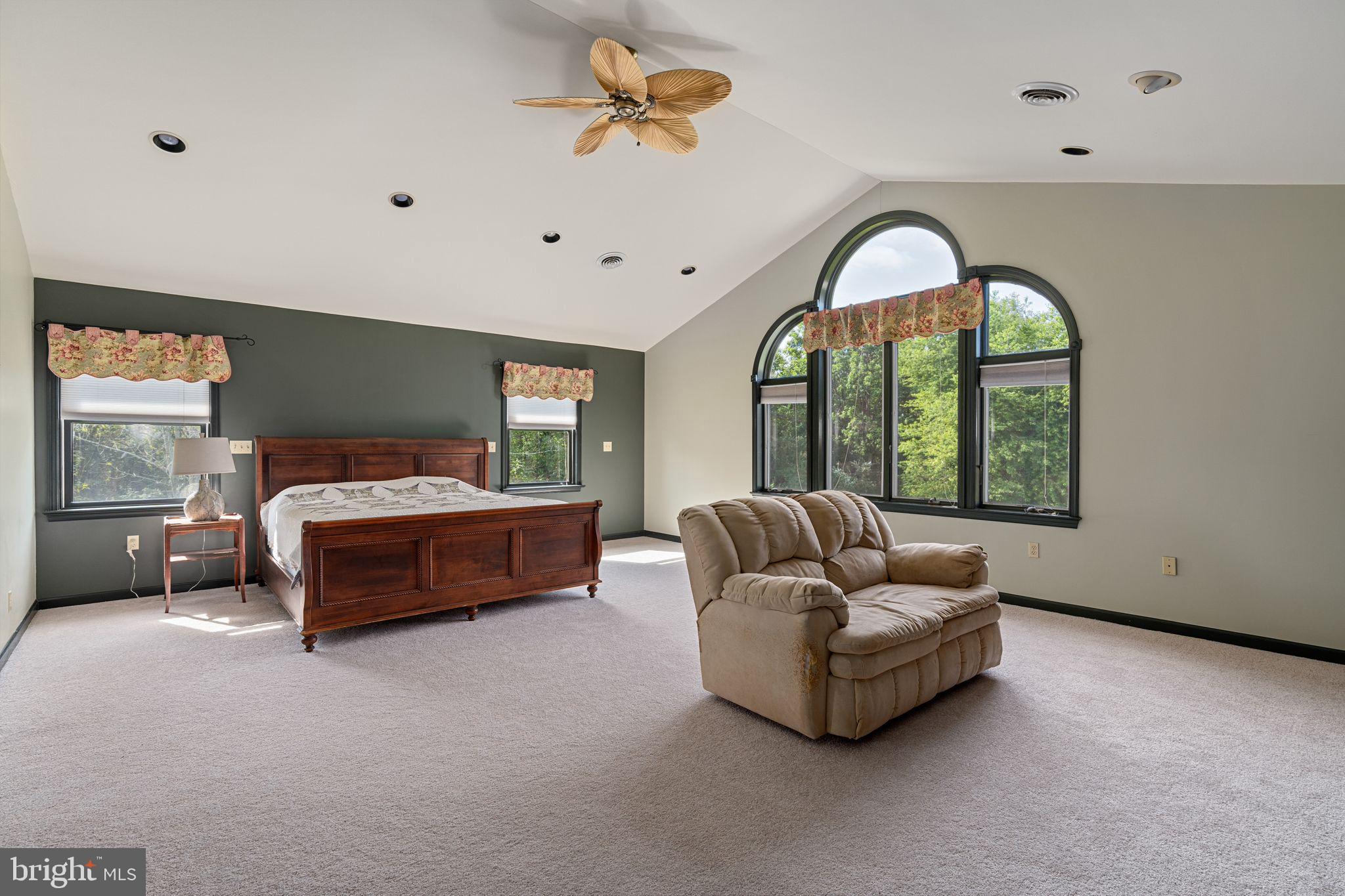 2455 Bedminster Road Perkasie, PA 18944 - Photo 23 of 68