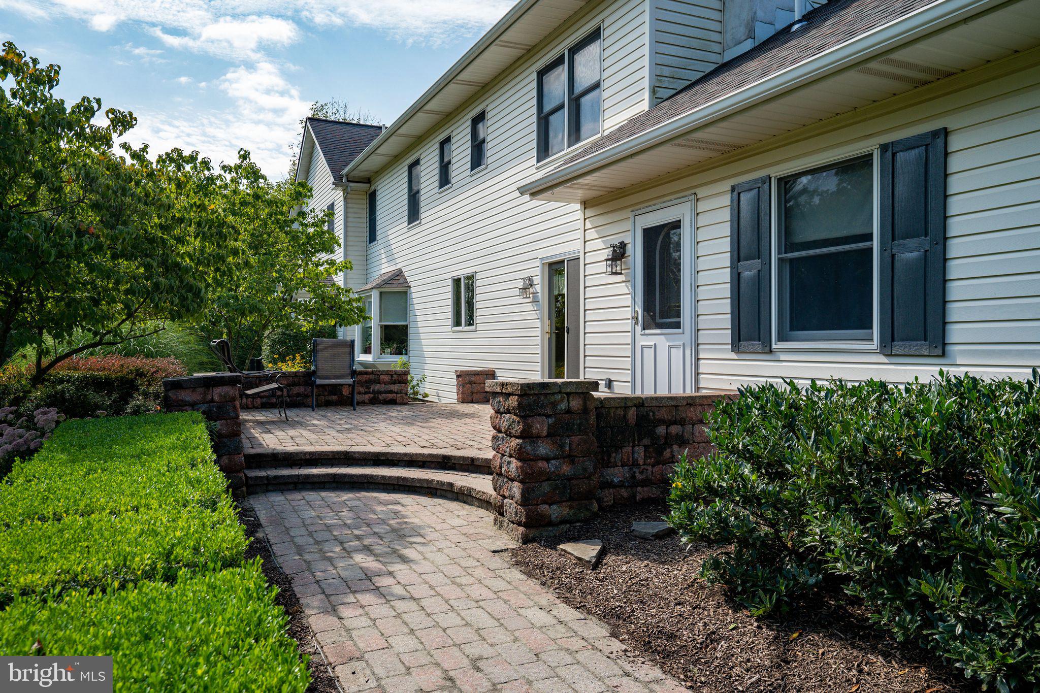 2455 Bedminster Road Perkasie, PA 18944 - Photo 4 of 68