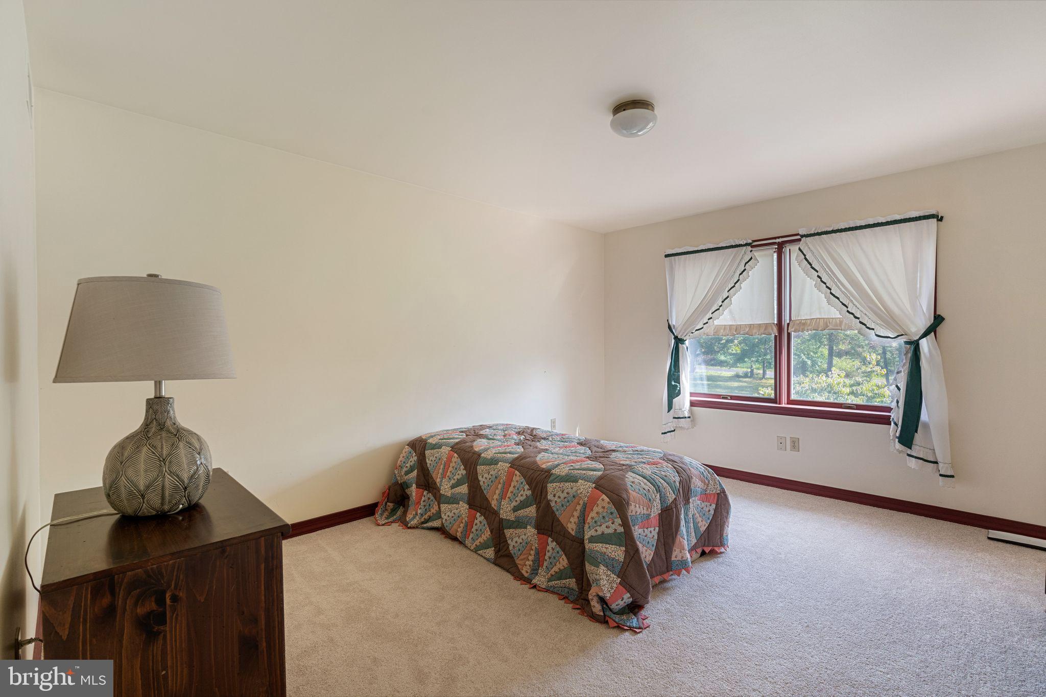 2455 Bedminster Road Perkasie, PA 18944 - Photo 33 of 68