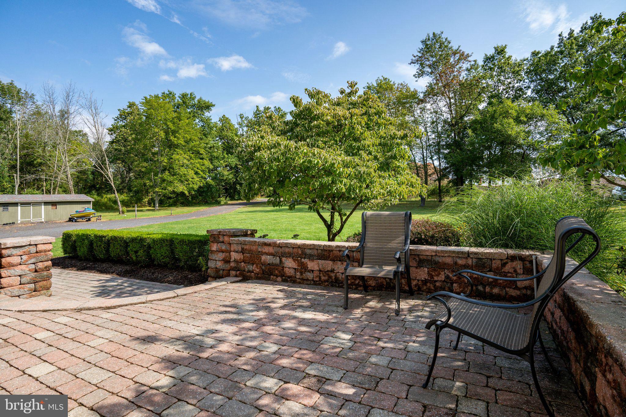 2455 Bedminster Road Perkasie, PA 18944 - Photo 6 of 68