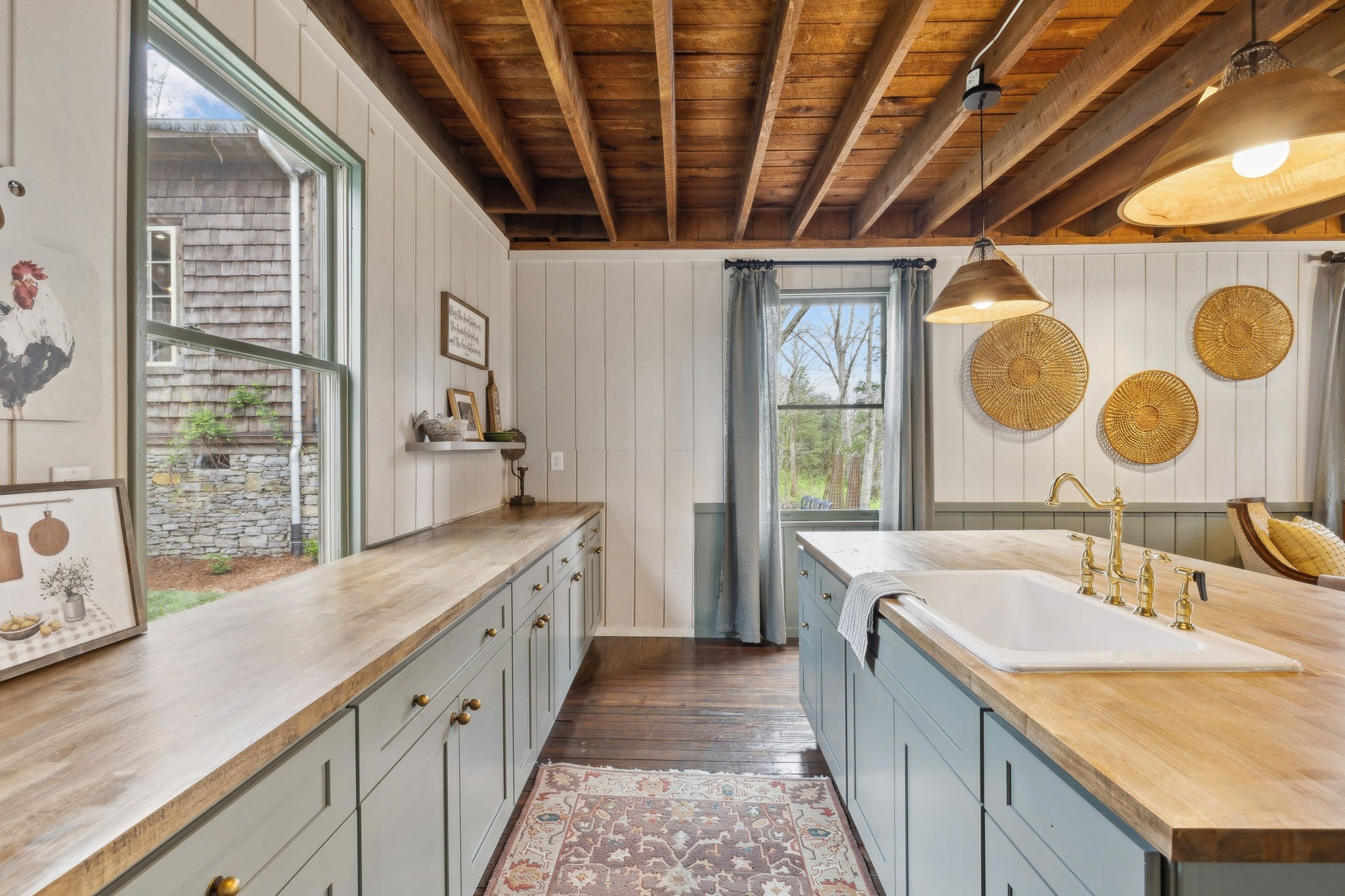 3110 McMillan Road Franklin, TN 37064 - Photo 67 of 96 a spacious bathroom with a sink double vanity and a large mirror