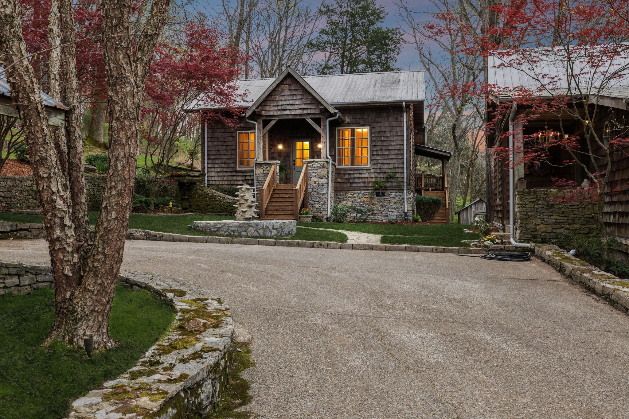 3110 McMillan Road Franklin, TN 37064 - Photo 94 of 96 a front view of a house with garden