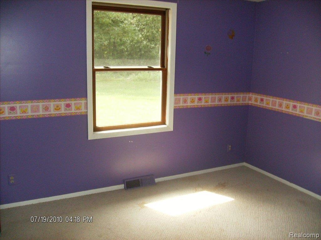 1635 North Hacker Road Howell, MI 48843 - Photo 13 of 17 HPIM2399