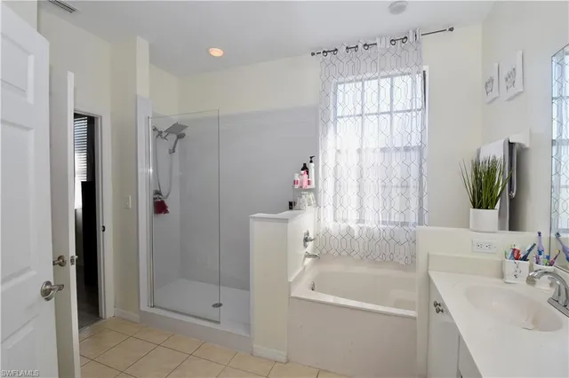 $400,000 | 15151 Summit Pl Circle, Unit 231, Naples, FL 34119