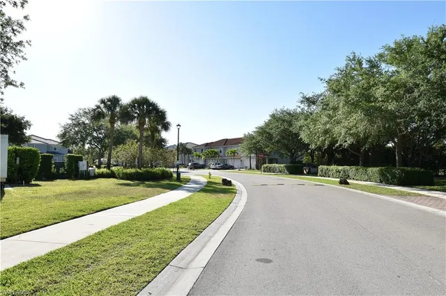 $400,000 | 15151 Summit Pl Circle, Unit 231, Naples, FL 34119