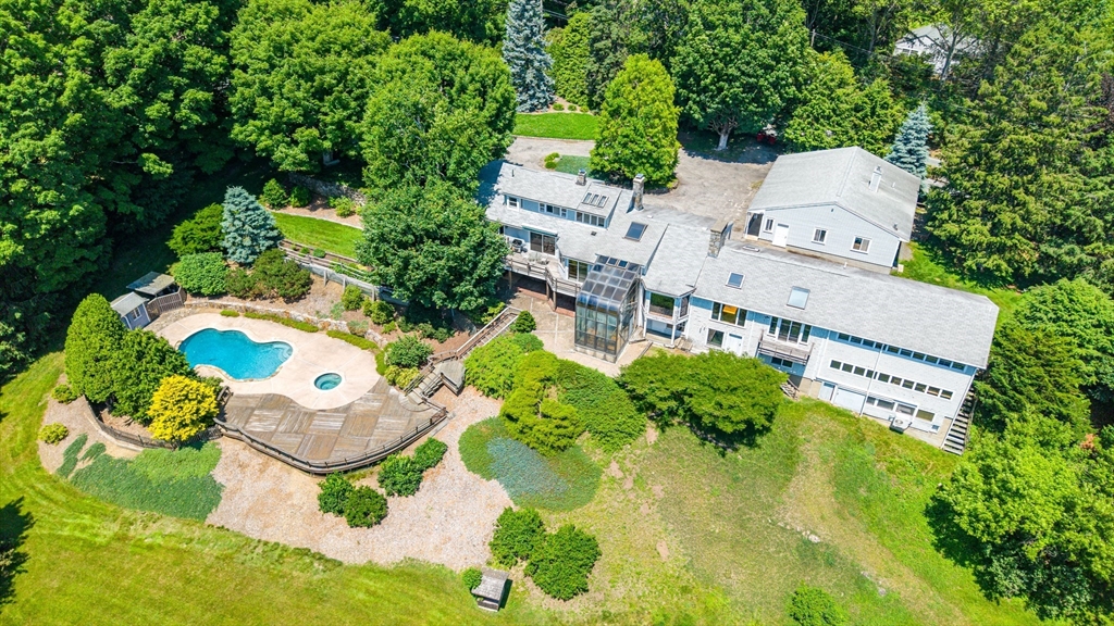 32 Everett Street Sherborn, MA 01770 - Photo 1 of 35